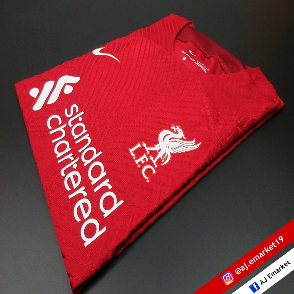 Nike Liverpool FC Scarlet Jersey - Picture 5 of 6